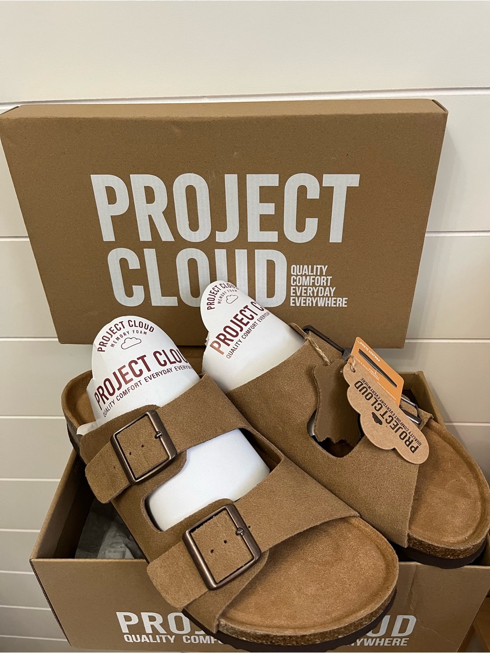 Project Cloud NWT Arizona Men’s Tan Suede Buckle Sandals
